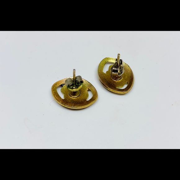 Vtg Cloisonné Roses/Butterfly  earrings 1/2” - Picture 3 of 3